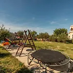 Nyaraló House Simun *