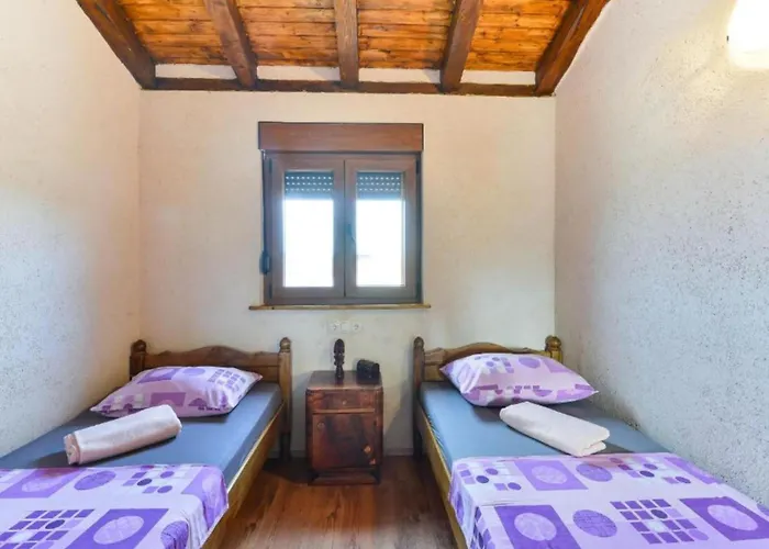 House Simun Vikendica