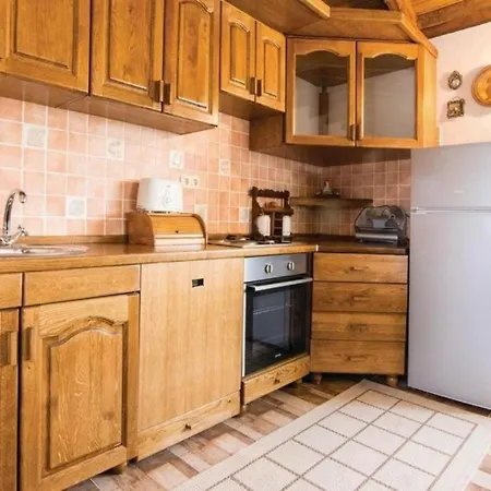 Feriehus House Simun Budak